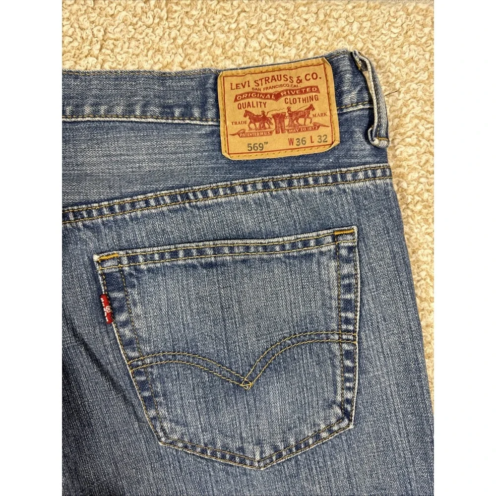 Levis waist measure